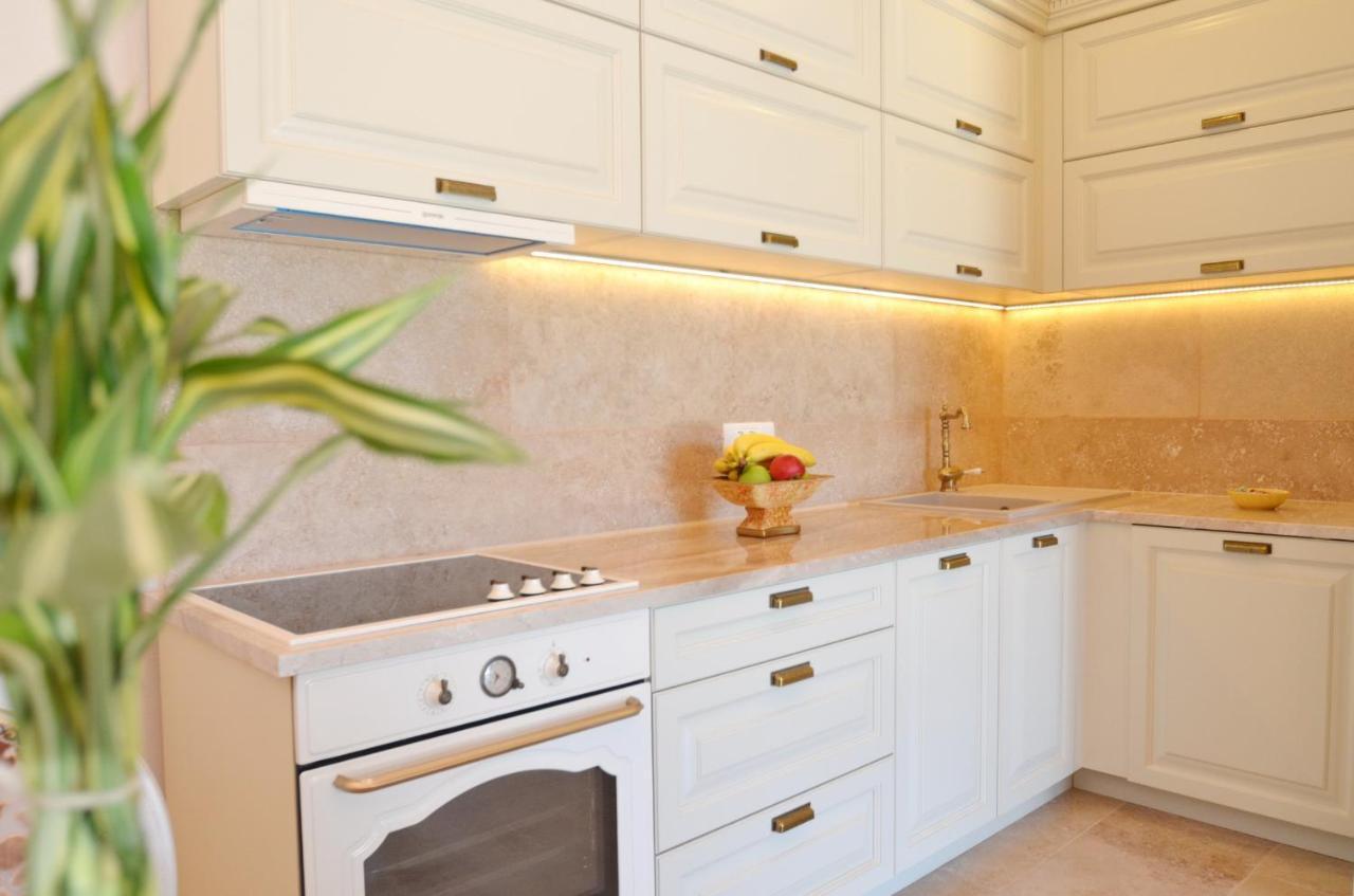 Leut Stone Residence Тиват Экстерьер фото