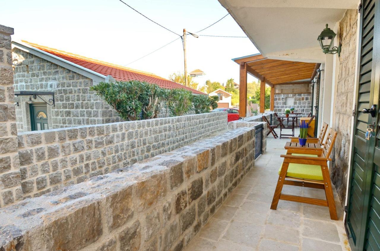 Leut Stone Residence Тиват Экстерьер фото