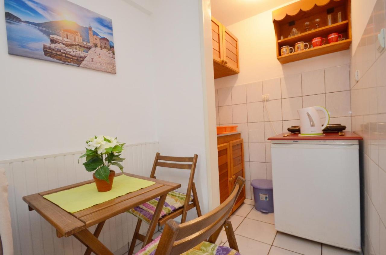 Leut Stone Residence Тиват Экстерьер фото