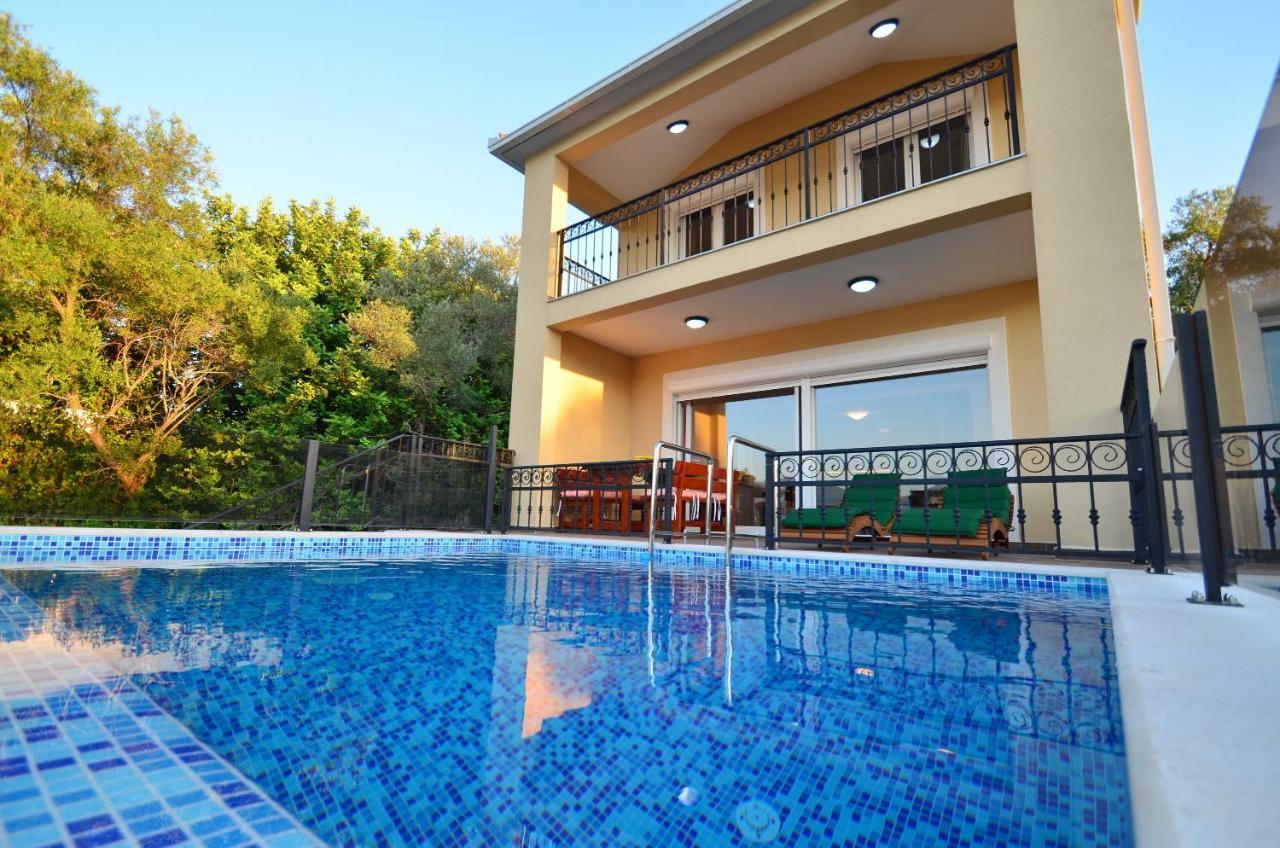 Leut Stone Residence Тиват Экстерьер фото