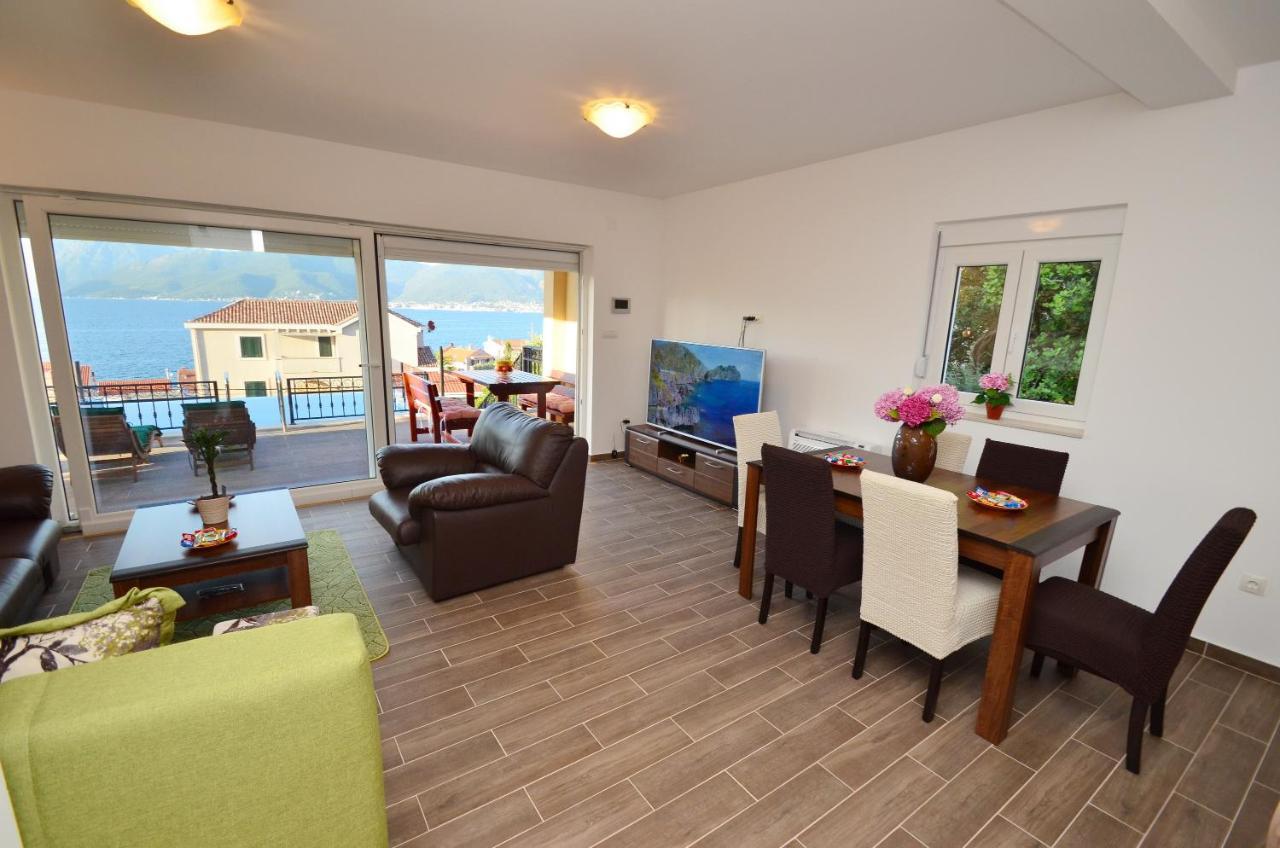 Leut Stone Residence Тиват Экстерьер фото