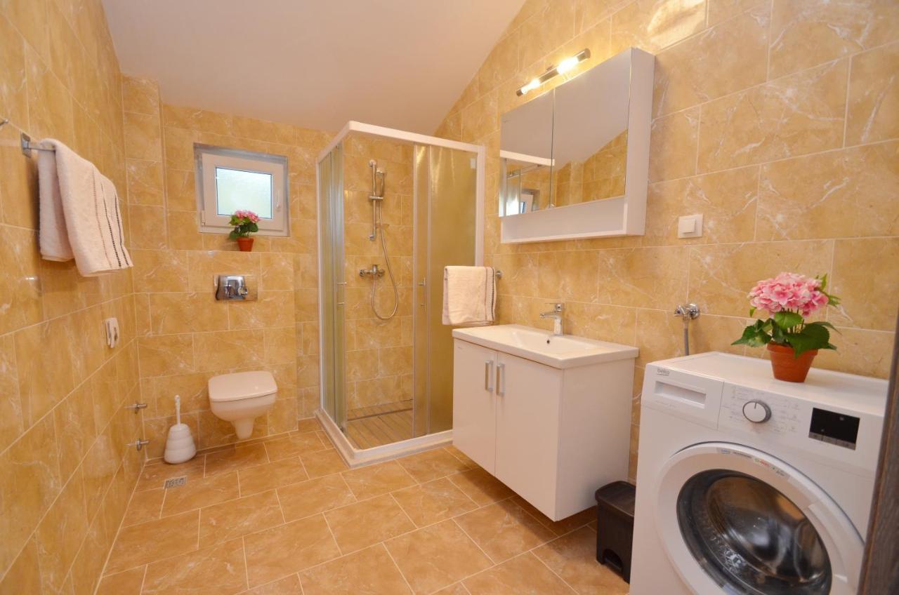 Leut Stone Residence Тиват Экстерьер фото