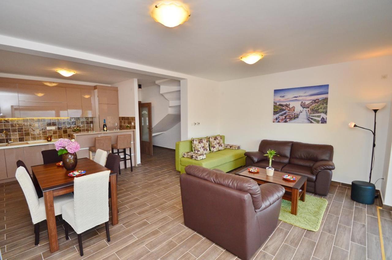 Leut Stone Residence Тиват Экстерьер фото