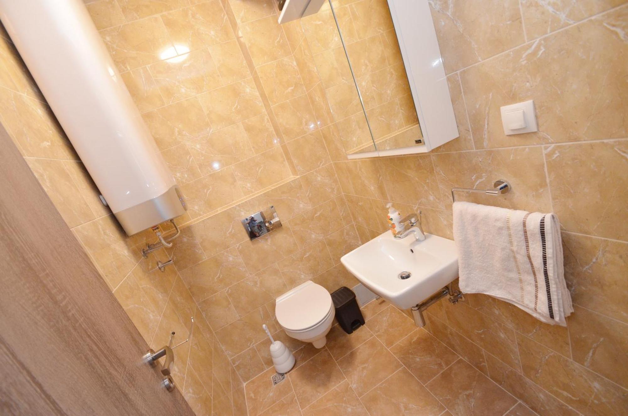 Leut Stone Residence Тиват Номер фото